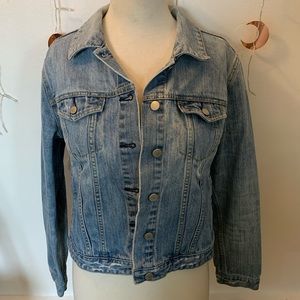 Light Wash Gap Denim Jean Jacket